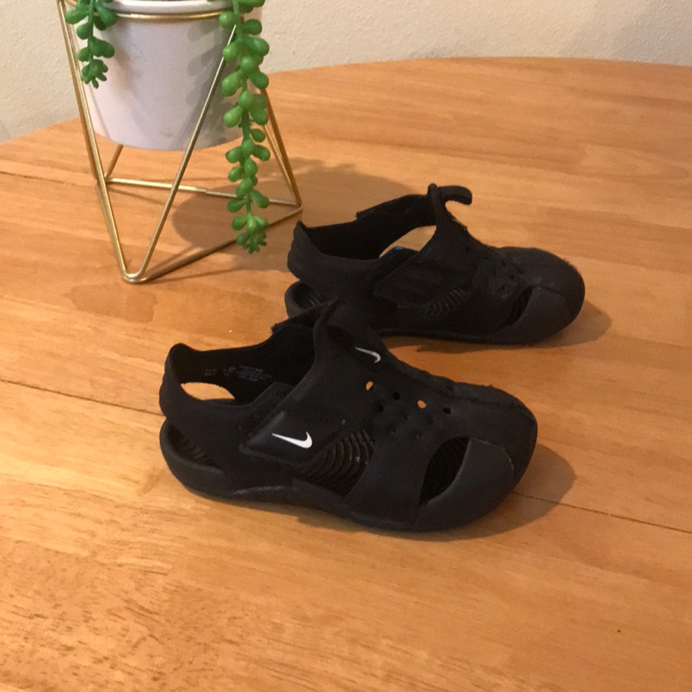 Nike Sunray Protect Water Sandal